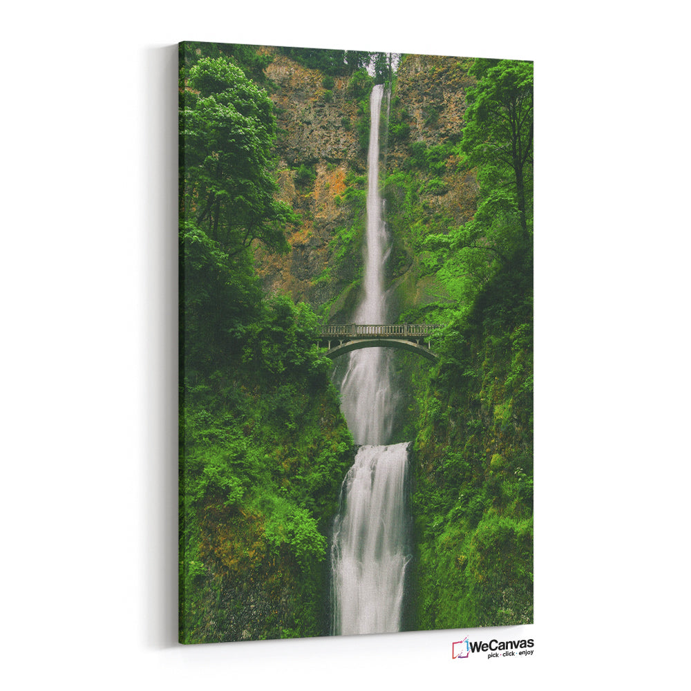 Cascada y puente