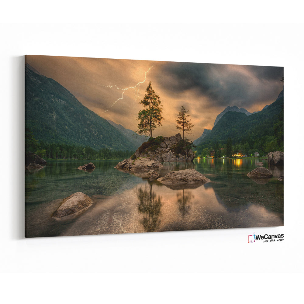 Lighting on lake