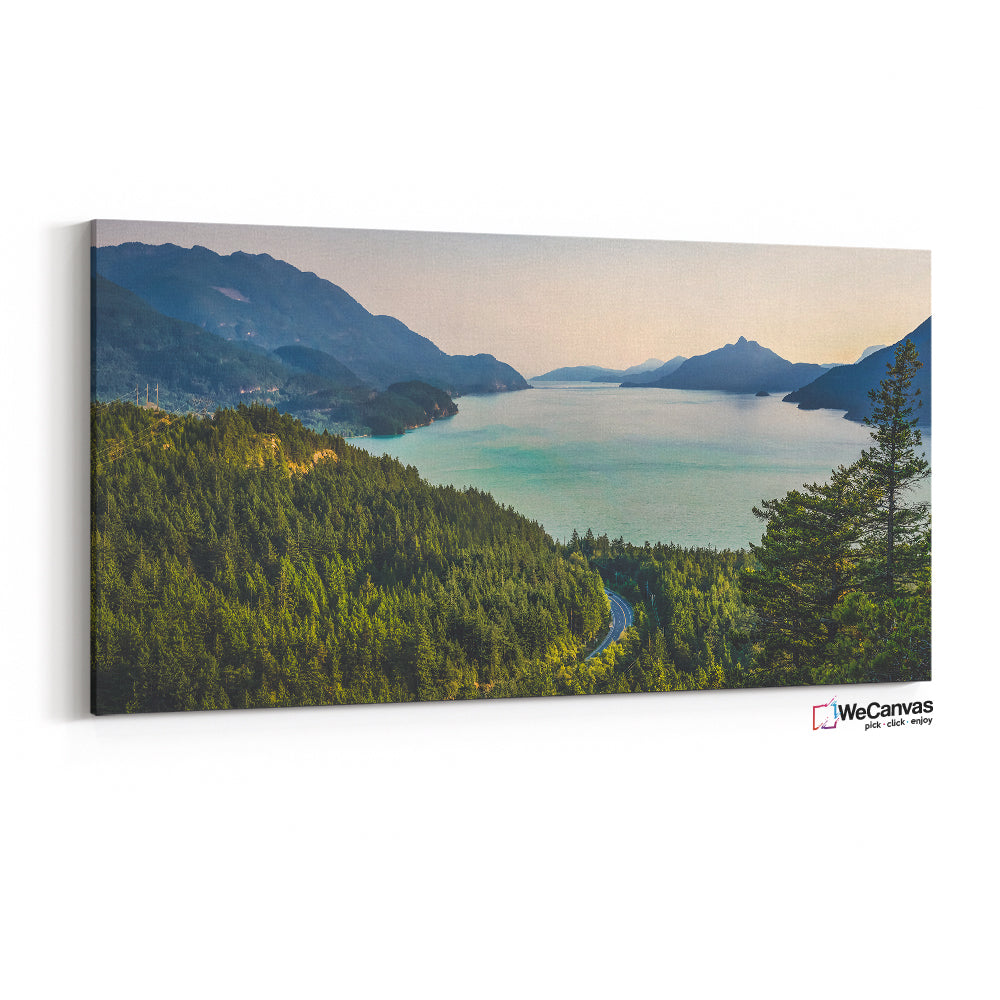 Panorama de Bosque y Lago