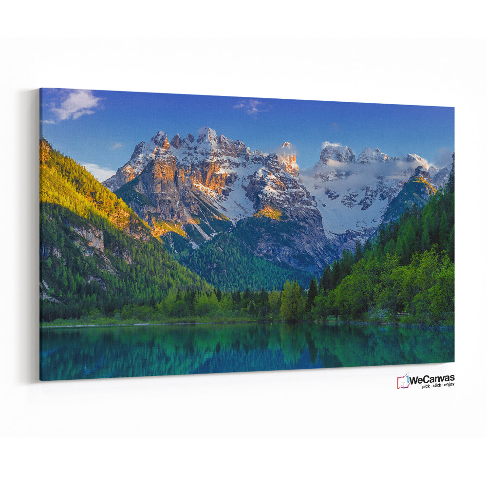 Reflejo de arboles en lago