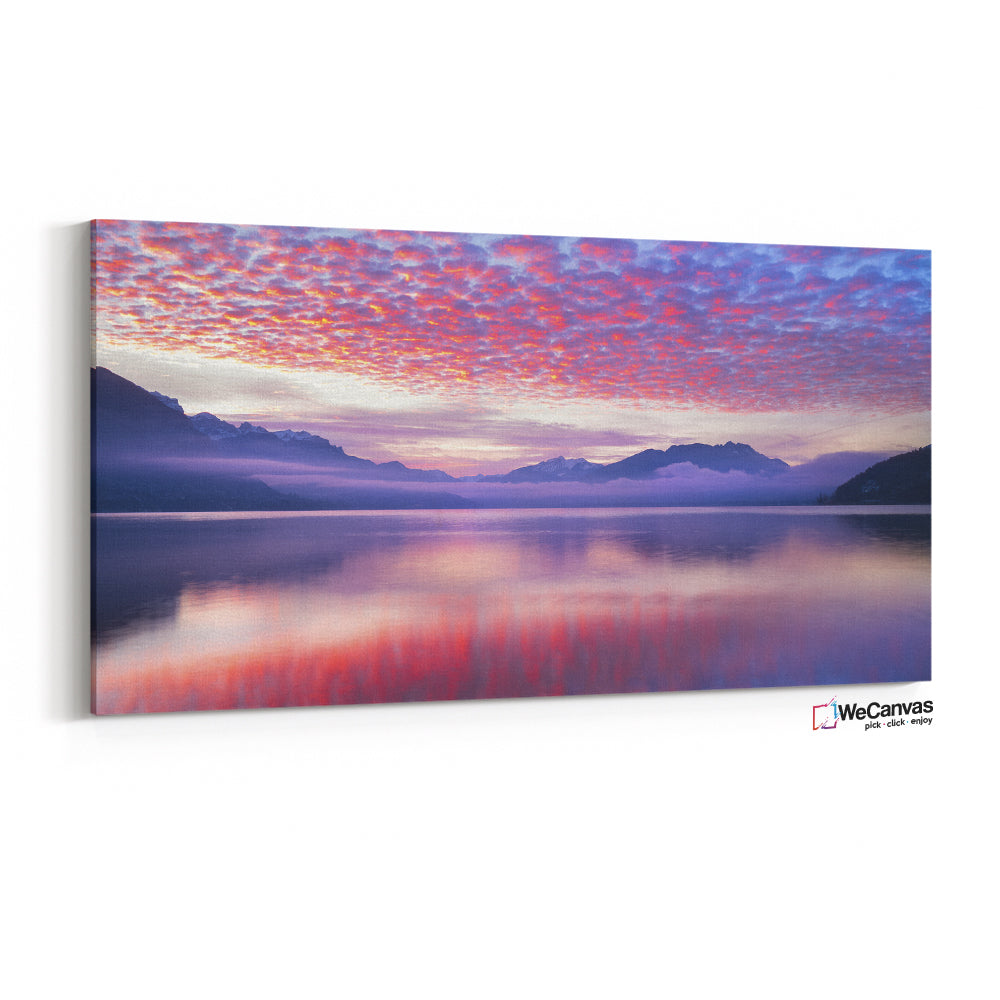 Reflejo de nubes rosas